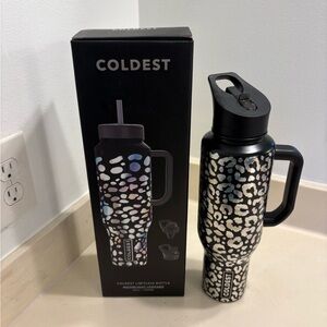 Black and White Patterned Water Bottle